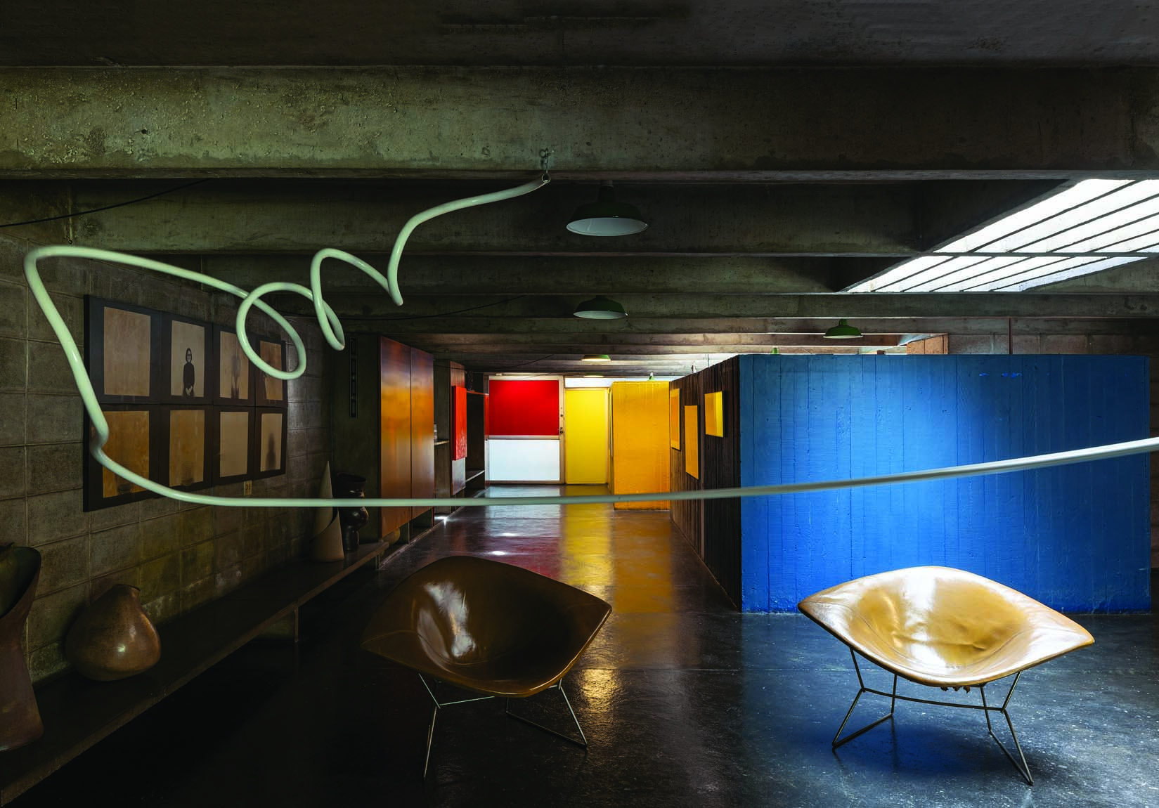Abrioページ Aberto' leva mostra a casas de Tomie Ohtake e Chu Ming Silveira